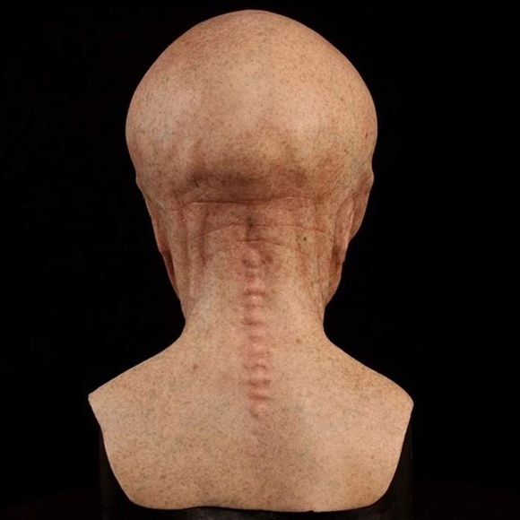 Realistic alien mask brand new - Picture 4 of 4